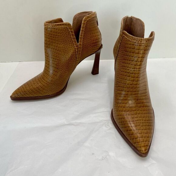 Vince Camuto Pentila Tan Leather Pointed Toe Zipper Boots 6 Animal/Croc Print - Picture 1 of 12